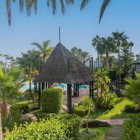 Townhouse Beachfront In Costalita 別荘 エステポナ